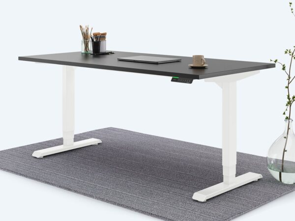 Ergotopia Desktopia Pro X - Elektrisch höhenverstellbarer Schreibtisch / Ergonomischer Tisch mit Memory-Funktion, 7 Jahre Garantie - (Schwarz, 160x80 cm, Gestell Weiß)